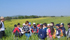Visita di una scolaresca presso i campi dimostrativi di coltivazione di grano duro realizzati dall'agenzia Laore in agro di Ortacesus.