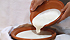 Gioddu: latte fermentato di pecora o di capra, dal colore bianco porcellanato, consistenza cremosa, sapore acidulo, odore e aroma tipico del latte della specie di provenienza.